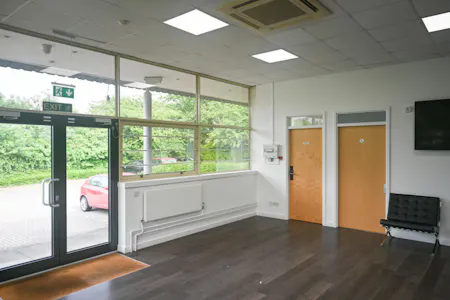Linford Pavilion, 7 Sunrise Parkway, Linford Wood, Milton Keynes, Office / Warehouse To Let - img4.png
