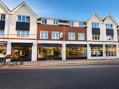 163 Fleet Road, Fleet, Retail To Let - 163 external.jpg