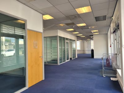 39 - 43 Bank Street, Alloa, Retail To Let - Image 4