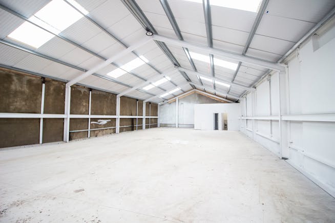 8 North Road, Southall, Industrial / Warehouse To Let - 2.jpg
