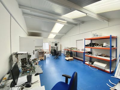 Unit 6, Broomstick Yard, R/o 16 High Street, Edelsborough To Let - 2.JPG
