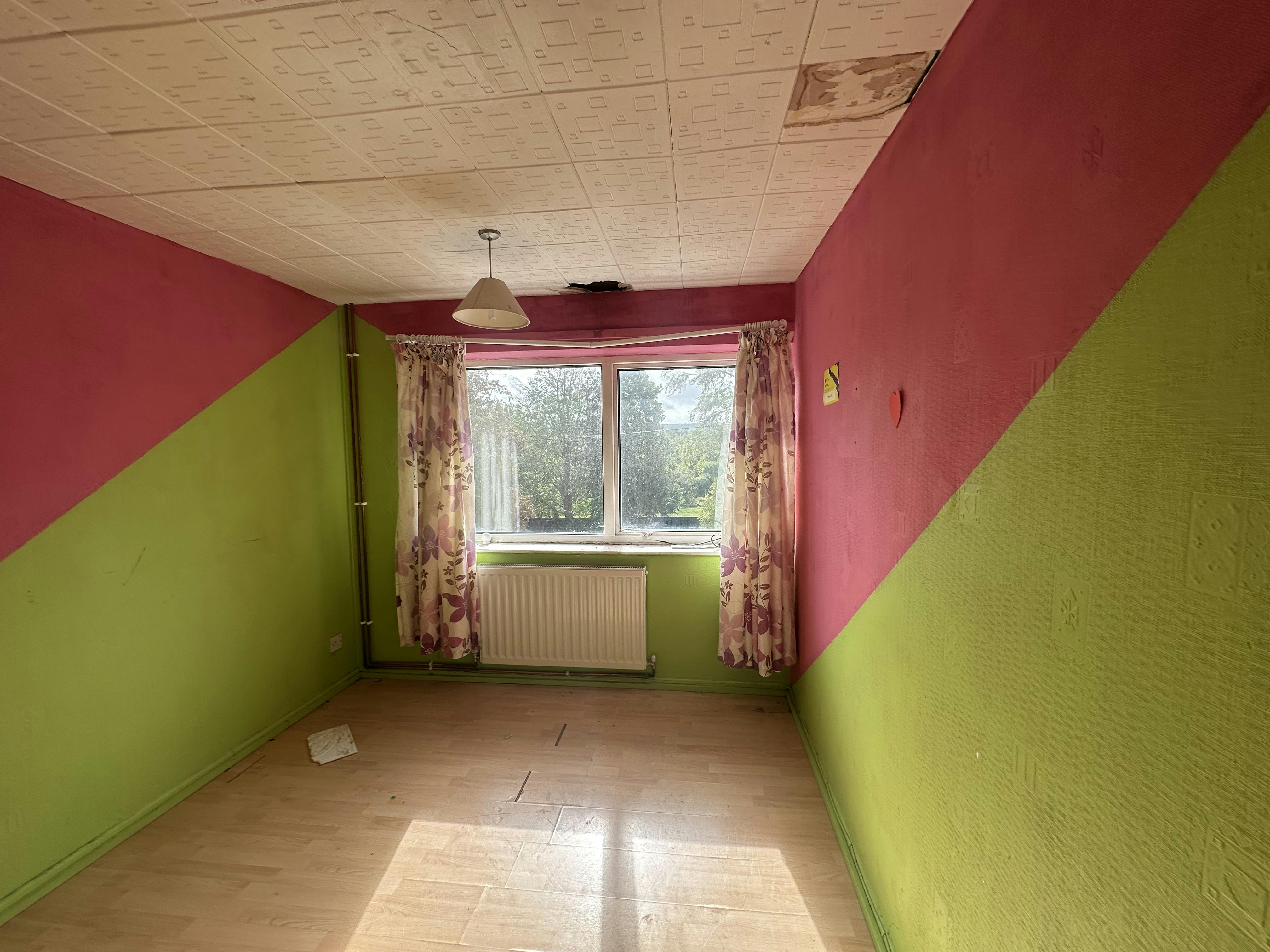 19 Middle Field, 19 Middle Field, Aylesbury, Investment / Residential / Retail For Sale - IMG_2828 2.jpeg