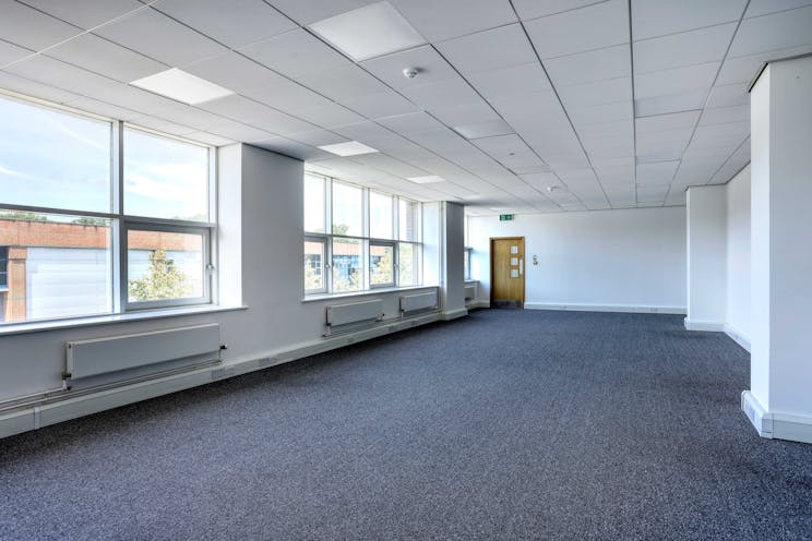 8 The Sterling Centre, Bracknell, Industrial / Warehouse To Let - 8Sterling5.jpg