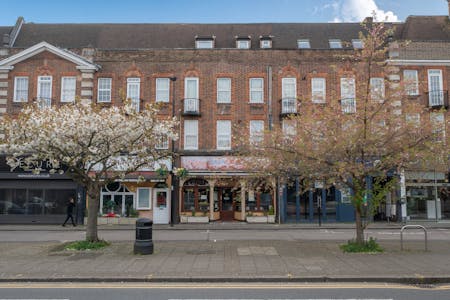 455 Uxbridge Road, Hatch End, Pinner, Retail To Let - 1436971 (4).jpg