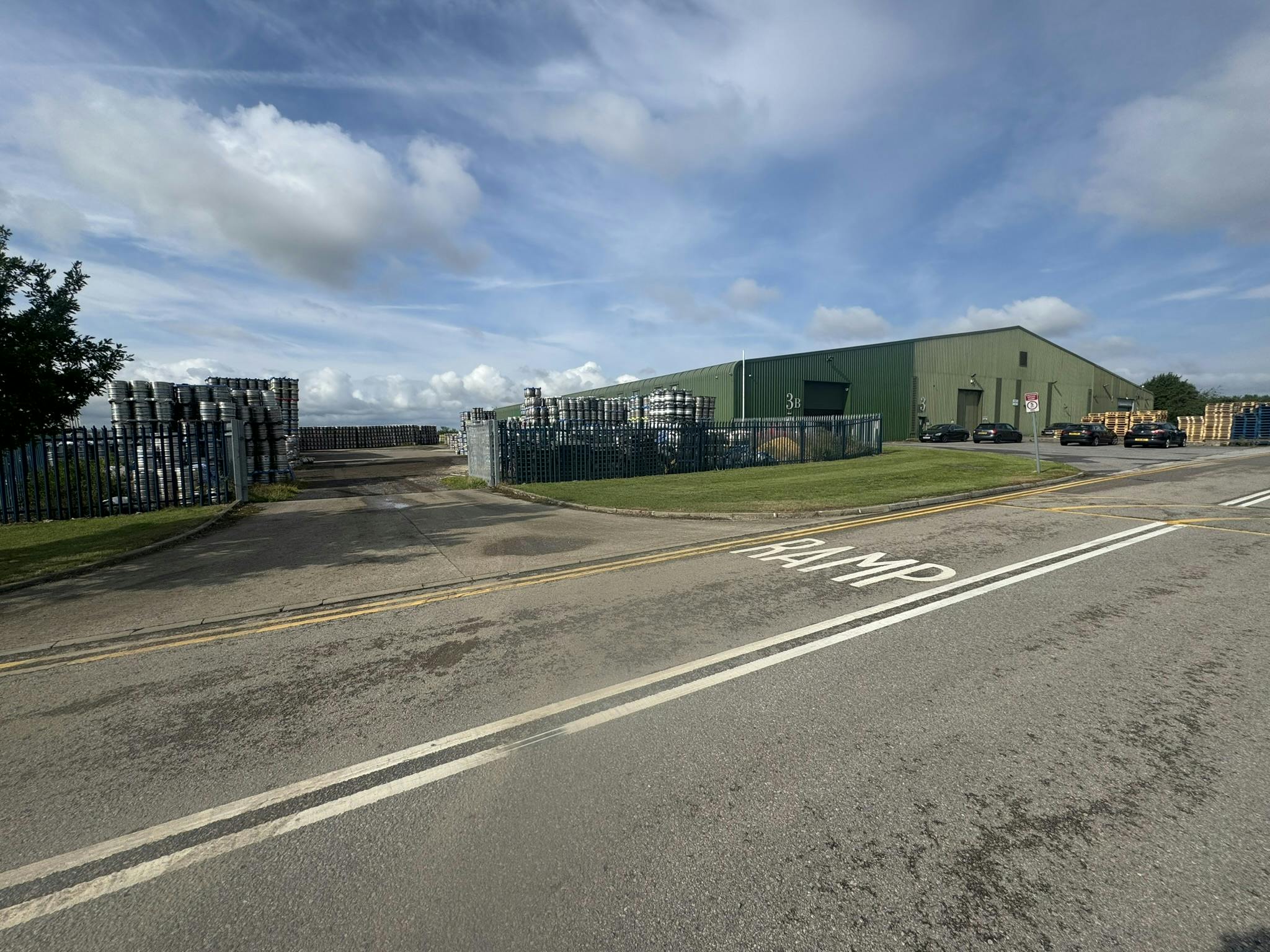 Unit 3B, Roseland Business Park, Newark, Distribution Warehouse To Let - IMG_3479.JPEG
