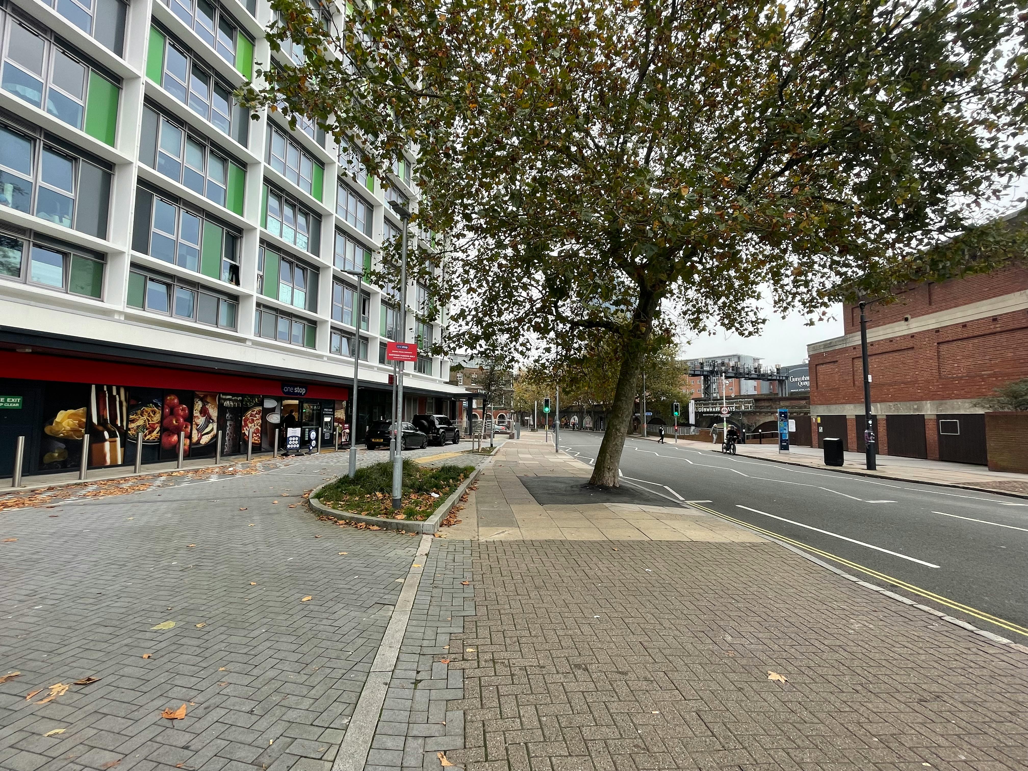 Retail/Shop in Portsmouth - photo 2