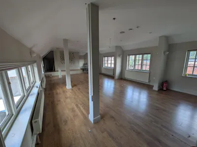 Yoga Studio, 1A Angel Court, Godalming, Leisure / Retail To Let - 9534.jpg