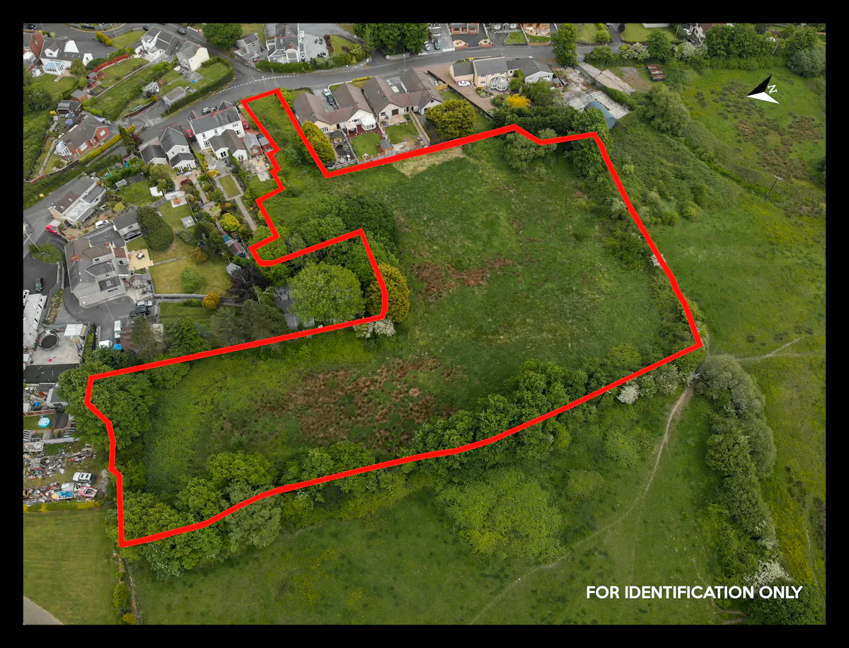 Land adj to 73 Parc Gitto, Llwynhendy, Llanelli