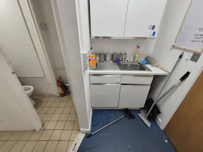 Unit 14, Castleford, Retail Lease Assignment - 20260612_115900.jpg