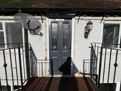 1 & 2 Clieve Cottages, Cookham, Investment / Retail For Sale - f5455dc176c0430aa84814143208a0f6.jpg