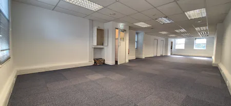 41 The Broadway, London, Office To Let - 20260909_155340.jpg