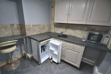 6 Bank Street, Bury, High Street Retail To Let - Kitchen