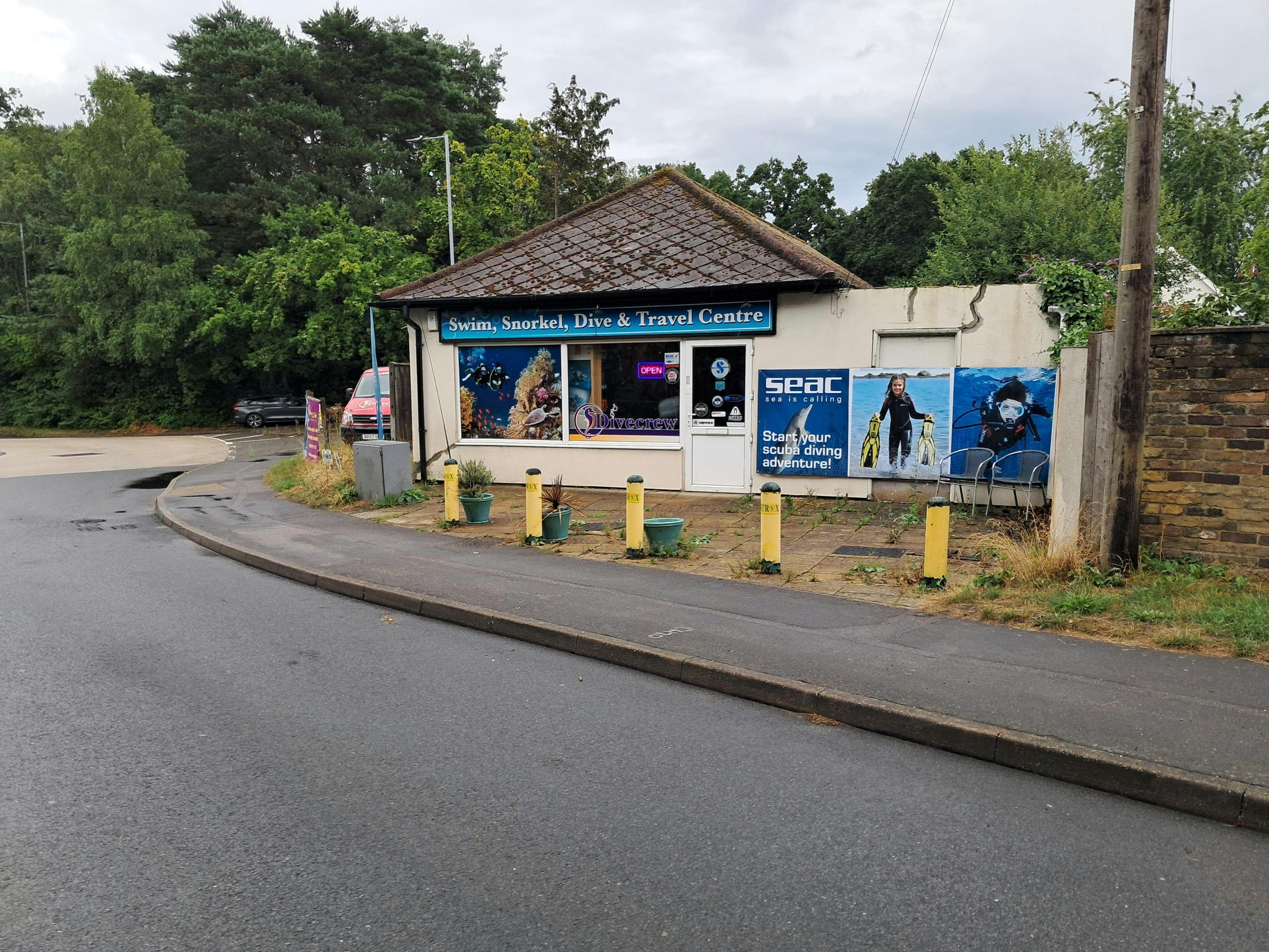 Brookers Corner, Crowthorne, Retail For Sale - pro9JRHw9WO.jpeg