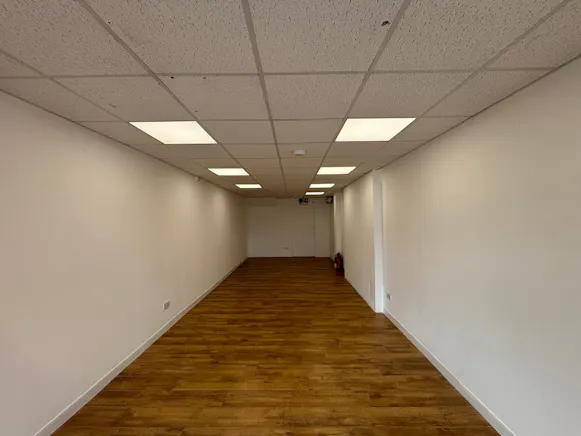 12 Douglas Street, Milngavie, Retail To Let - PHOTO-2026-05-21-10-58-19 5.jpg