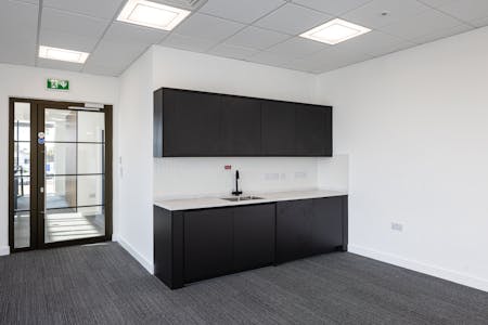 Unit B Railway Triangle, Portsmouth, Industrial/Logistics / Warehouse / Industrial / Warehouse To Let - UNIT B Railway Triangle 59.jpg