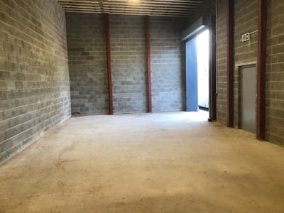 Unit 9, Manchester, Industrial/Logistics To Let - Louvain5.jpg