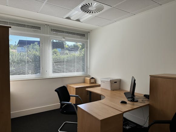 Riverside House, High Wycombe, Offices To Let - IMG_3920.JPEG
