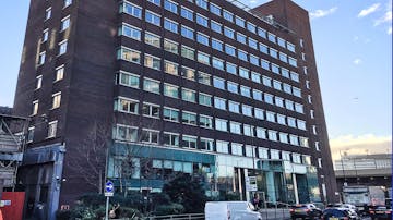 The Metro Building, 1 Butterwick, Hammersmith, Office To Let - Metro Building, Hammersmith W6, Office for rent, EXT2.jpg