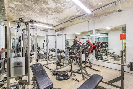 Commercial Unit (South), Wharfside Point, 4 Prestons Road, London, Investment / Leisure / Retail To Let - _MG_04071234_5075_.jpg