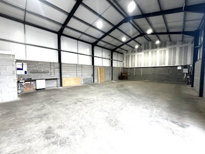F2, Leafbridge, Lincoln, Light Industrial To Let - IMG_2785.jpg
