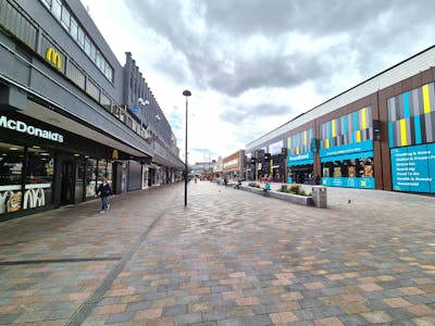 2 Warren Street, Stockport, Retail To Let - 20250624_153048.jpg