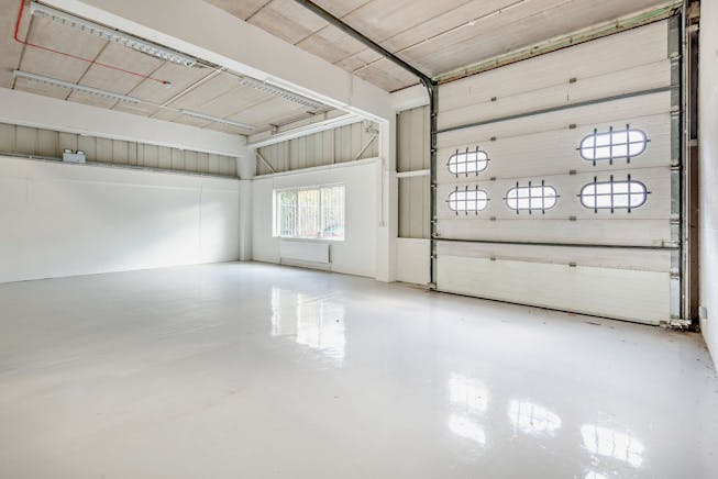 Unit 3, Abbeymead Industrial Park, Waltham Abbey, Industrial To Let - 8668202-interior01-800.jpg
