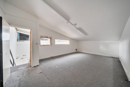 7 Rutland Studios, White City, Industrial To Let - 138153196915a9c013642.jpg