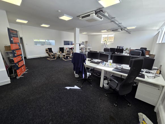Unit 8B, 327 Southchurch Road, Southend-On-Sea, Office To Let - WhatsApp Image 2026-04-07 at 12.00.29 (2).jpeg