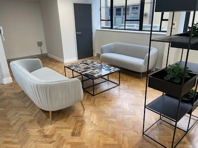 66 Wilton Road, London, Office To Let - IMG_0513.jpg