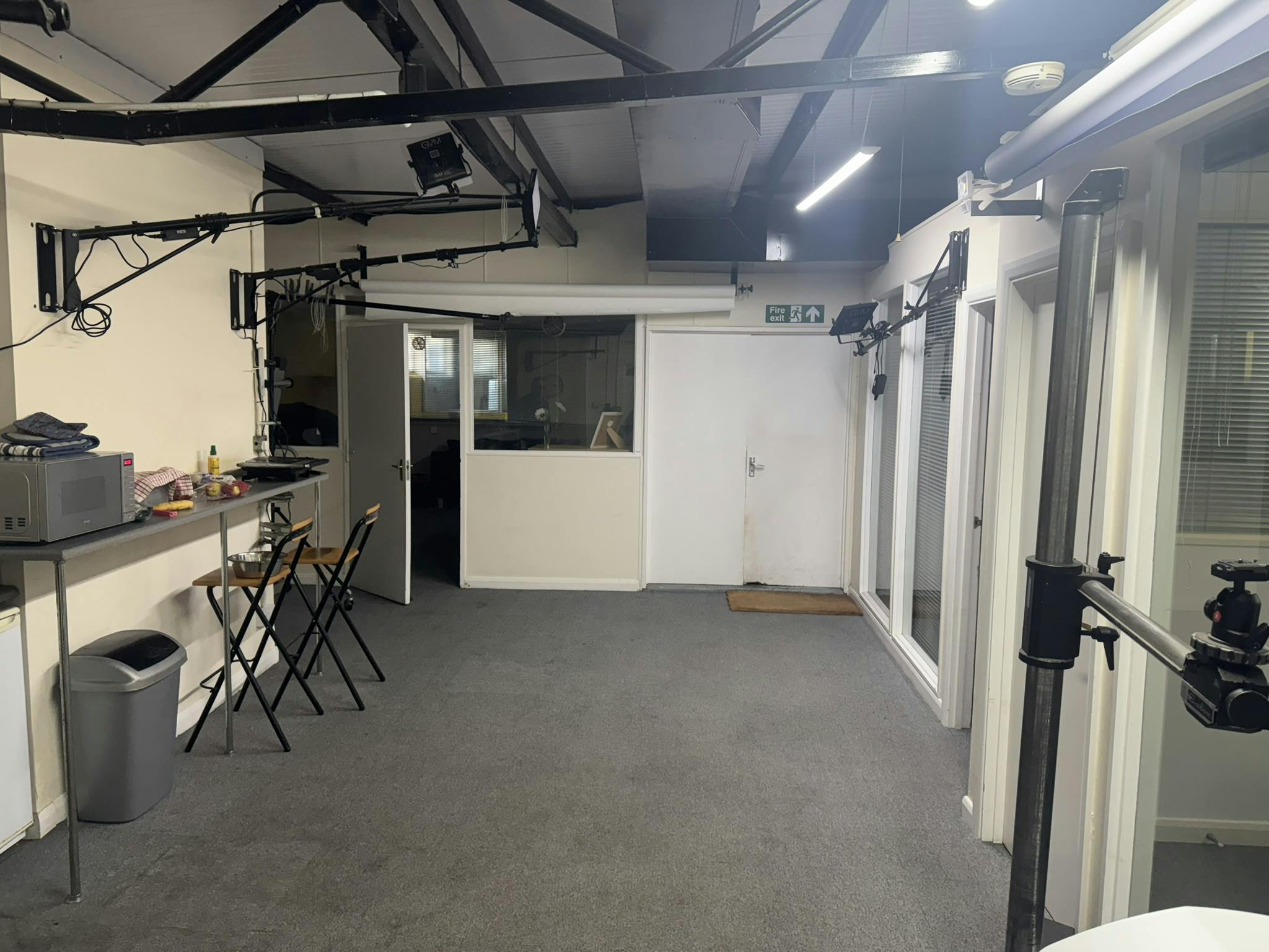 214 Station Road, Addlestone, Offices / Industrial / Warehouse To Let - IMG_6041.JPEG