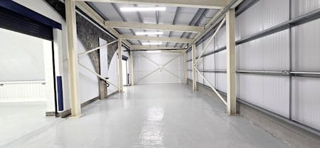 Arches 81-82, Rosebank Road, London, Industrial To Let - 20260502_135505 - Edited.jpg