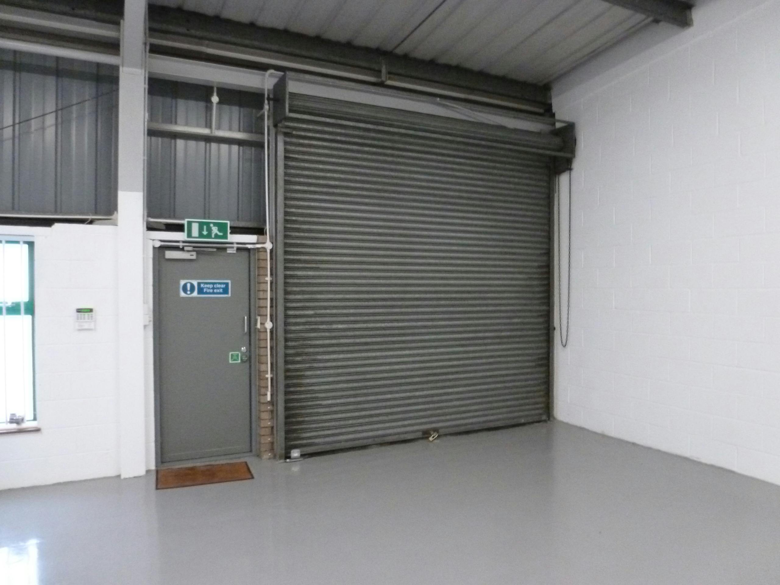 Unit D, Gladstone Industrial Estate, Maidenhead, Industrial To Let - P1110507.JPG