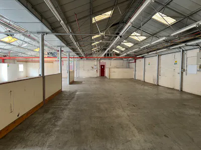 Unit 2, High Wycombe, Industrial To Let - 20260826_115654821_iOS.jpg