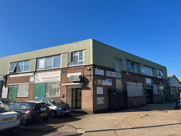 Unit 25a, Chiltern Trading Estate, High Wycombe, Other / Other / Retail / Offices For Sale - IMG_4077.JPG
