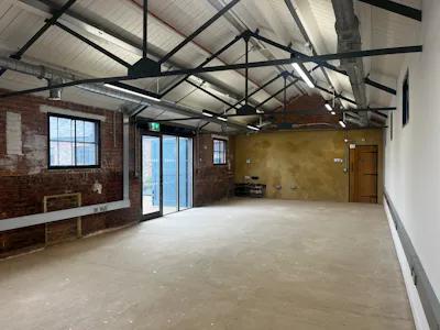 Manor Farm Barns, Hughenden Manor Estate, High Wycombe, E (Commercial / Business / Service) / Office To Let - 20261019_124437304_iOS.jpg