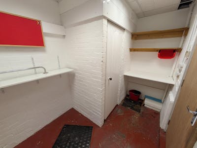 3 Market Street, Guildford, Retail To Let - 1000027730.jpg
