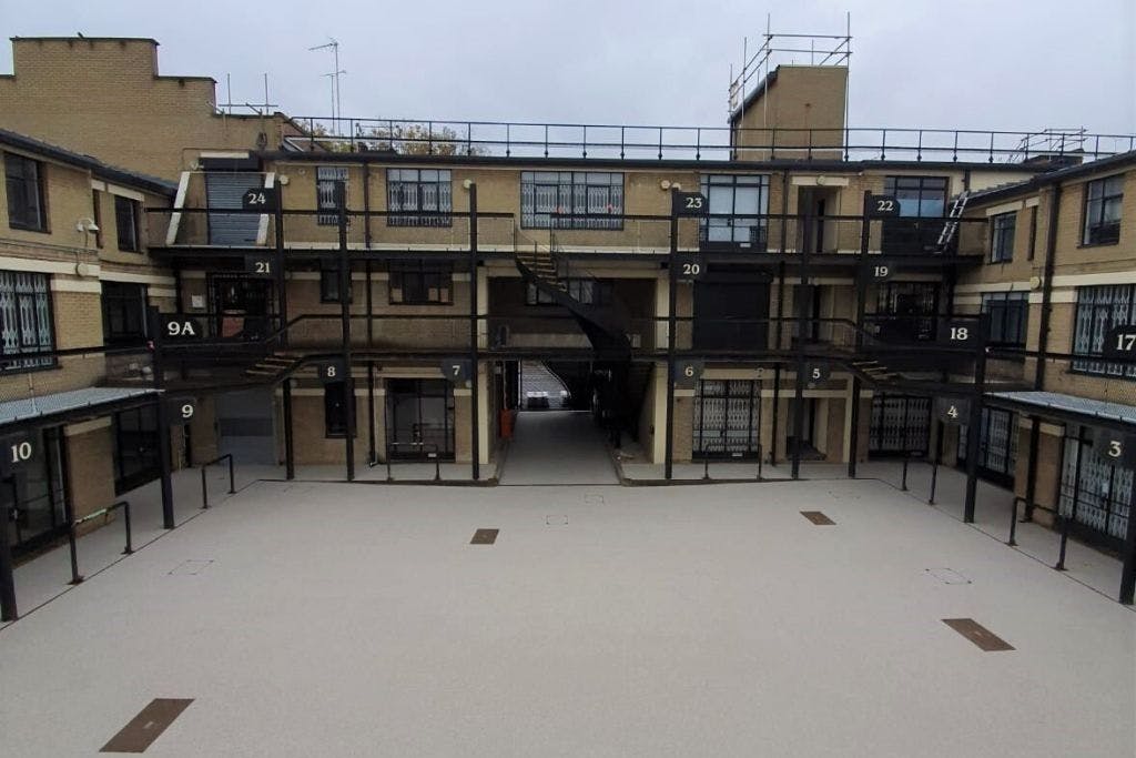 Office in London - photo 4