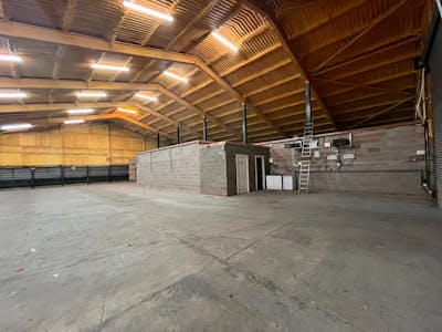 Unit 9 Gawcott Fields, Buckingham, Industrial / Workshops To Let - WhatsApp Image 20250918 at 161635_84dc754f.jpg