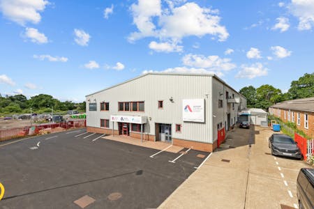 63 Victoria Road, Burgess Hill, Industrial/Logistics For Sale - Externals2.jpg