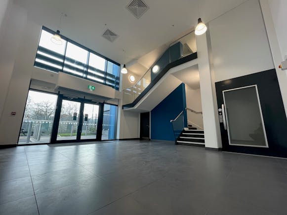 INTER, Tewin Road, Welwyn Garden City, Hertfordshire, Warehouse & Industrial To Let - IMG_2427.jpeg