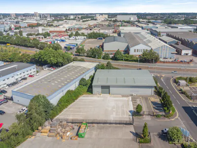 Unit 16, Central Trading Estate, Mosley Road, Trafford Park, Industrial To Let - 8698361-exterior24-800.jpg