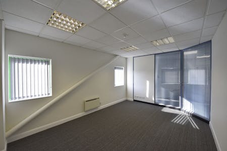 Unit 4B, Mount Pleasant Business Centre, Oldham, Industrial/Logistics To Let - vSnB4r5Q.jpeg