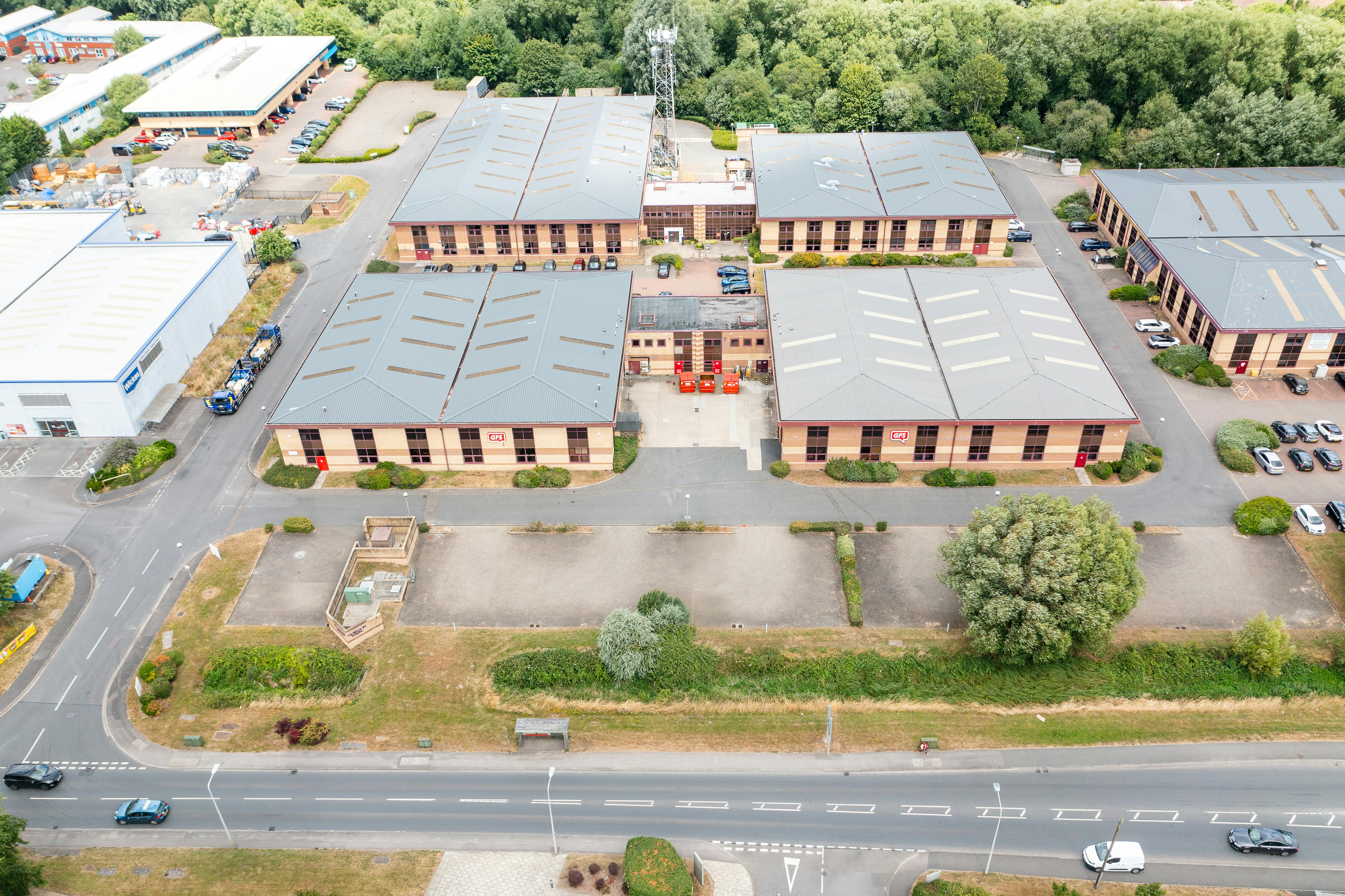 Industrial Unit in Newbury - photo 4