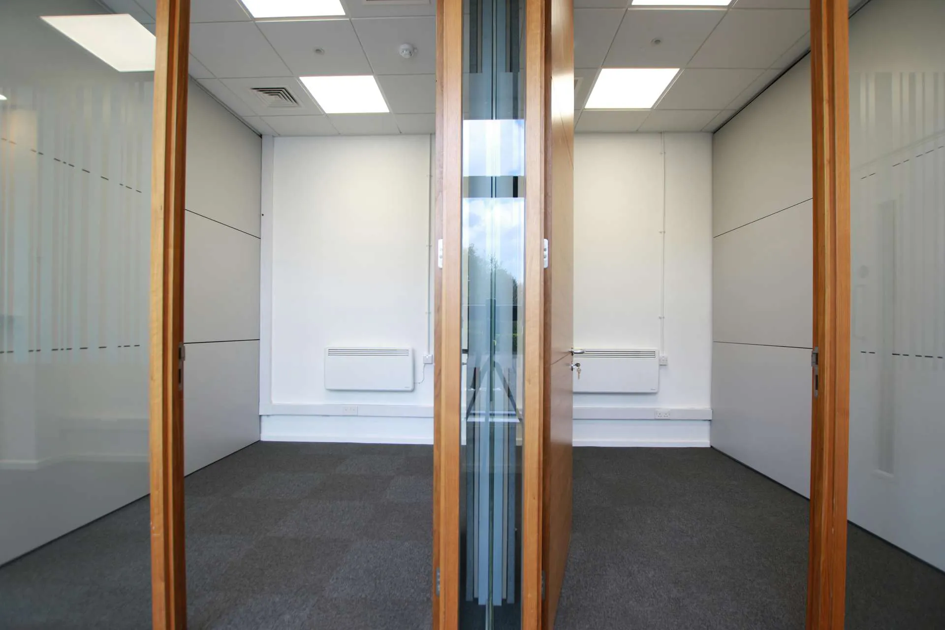 Unit 4, Bruntcliffe Avenue, Leeds 27 Industrial Estate, Leeds, West Yorkshire, LS27 0LL