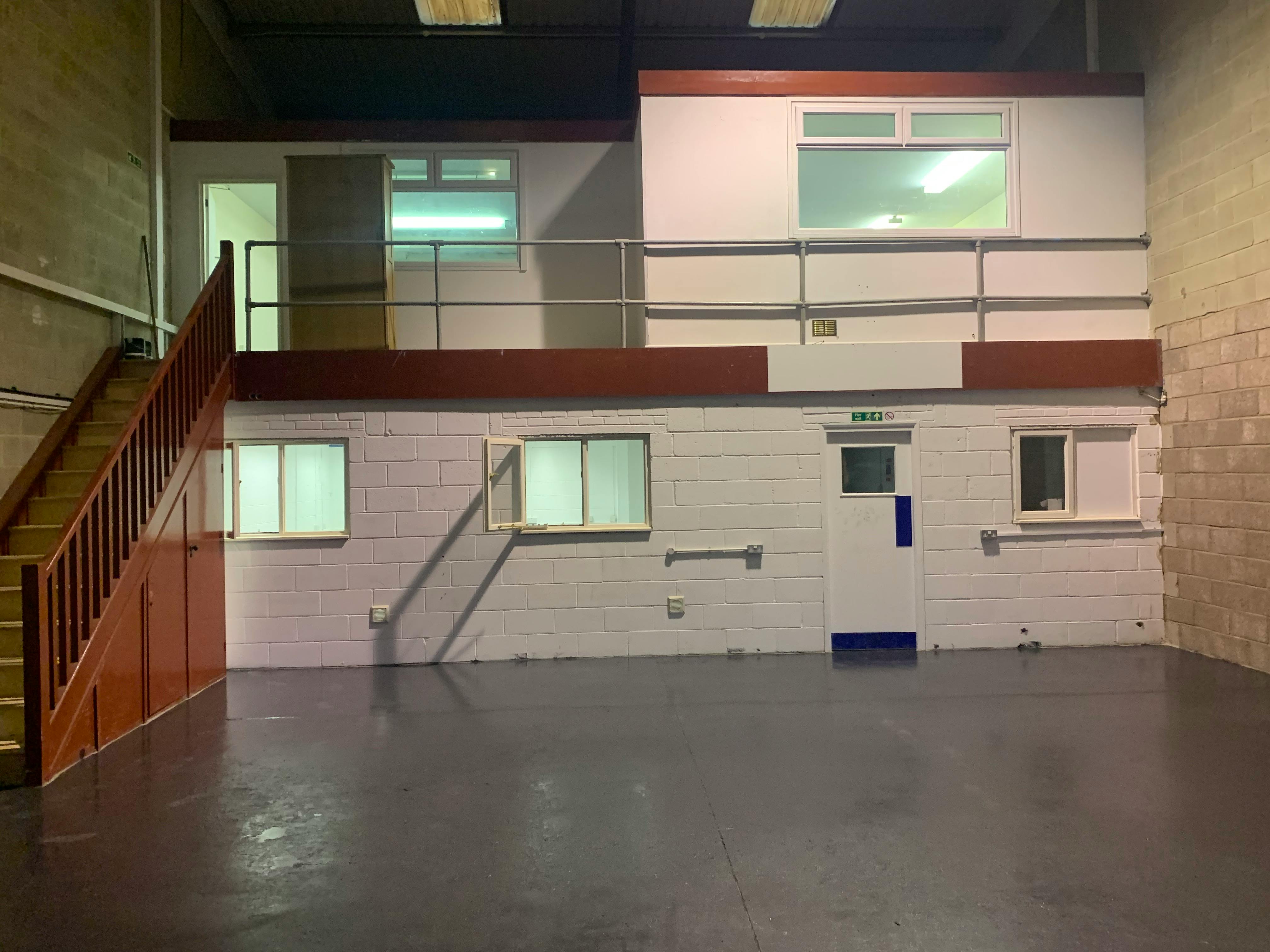 Industrial Unit in Portsmouth - photo 3