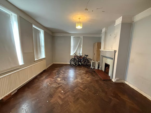 The Rectory, Westcliff-on-Sea For Sale - WhatsApp Image 2026-03-31 at 11.14.13 AM (1).jpeg