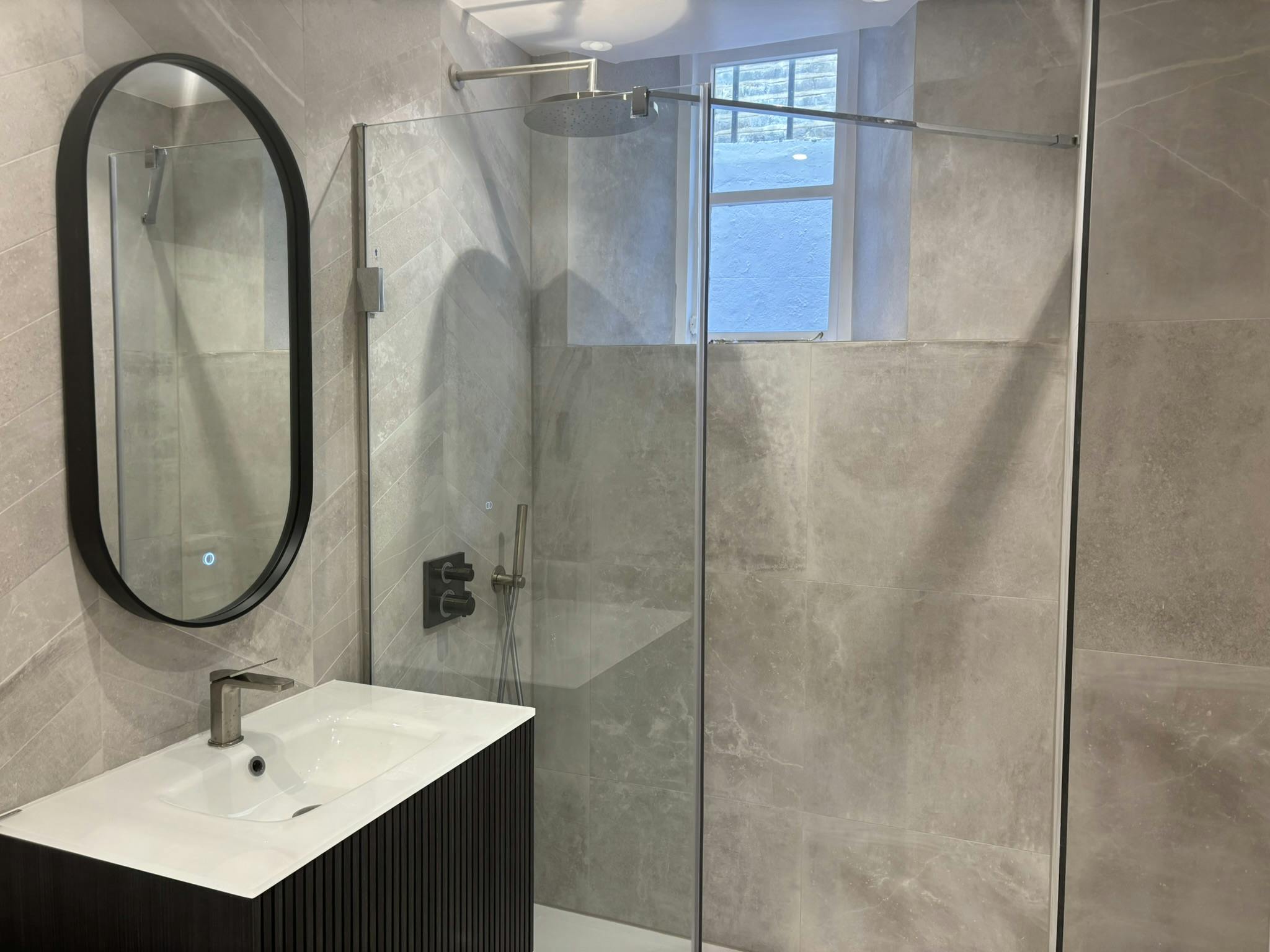 Offices, 7 High Street, Windsor, Offices To Let - IMG_4859.JPEG