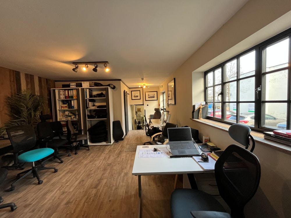 Rear Office 18-19 South Bar, Banbury, Office To Let - image00026.jpg