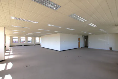 First Floor, Portcullis House, Poole, Office To Let - IMG_5390.JPG
