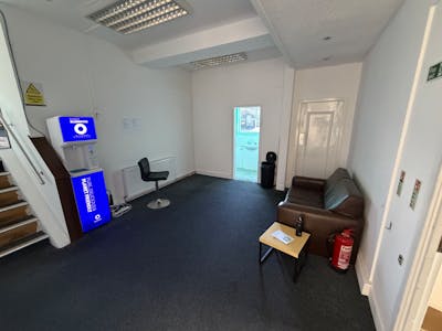 First Floor, Marlow House, 310 Haslucks Green Road, Shirley, Leisure / Office / Other To Let - Photo 13-05-2026, 16 23 43.jpg
